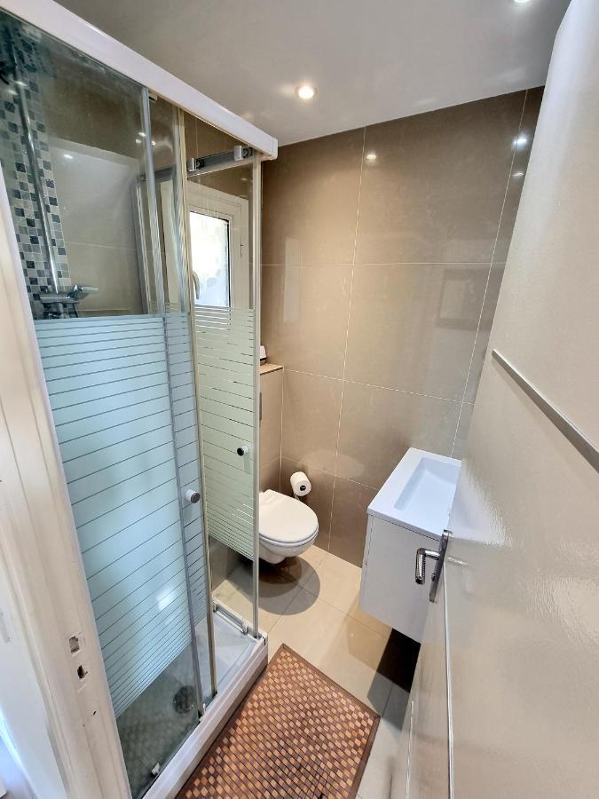 2 Pieces D'Exception Vue Mer Appartement Vence Buitenkant foto